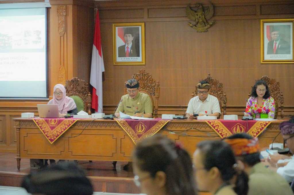 Sekretariat Daerah Kabupaten Badung Melaksanakan Rapat Pleno Program TPAKD dan KUR Kabupaten Badung Tahun 2023